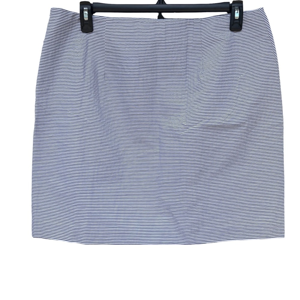 Ann Taylor white and blue stripe mini skirt size 14